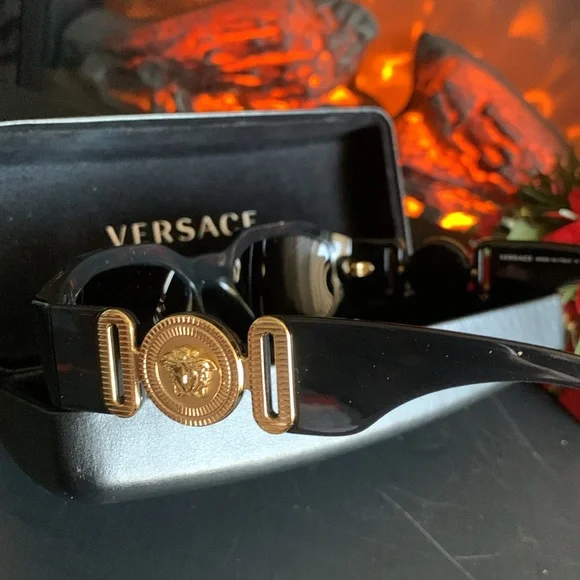 MEDUSA BIGGIE SUNGLASS